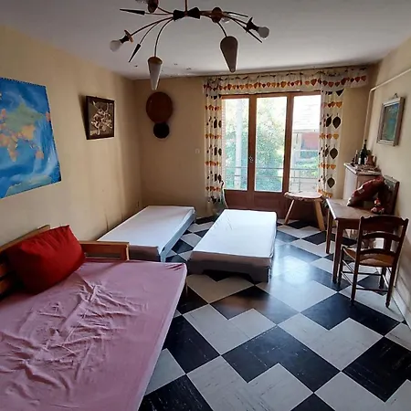 Maison De Village